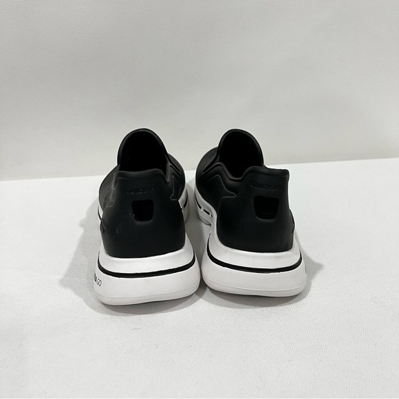 Skechers Foamies Gowalk 5-Easy Going Loafer Black Athletic Shoes Size 11 Black - Picture 7 of 10